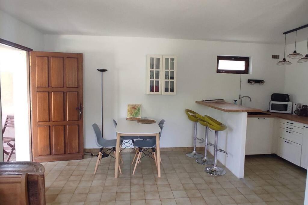 Appartement Au Fond Du Jardin Saint Jean du Pin Exterior foto
